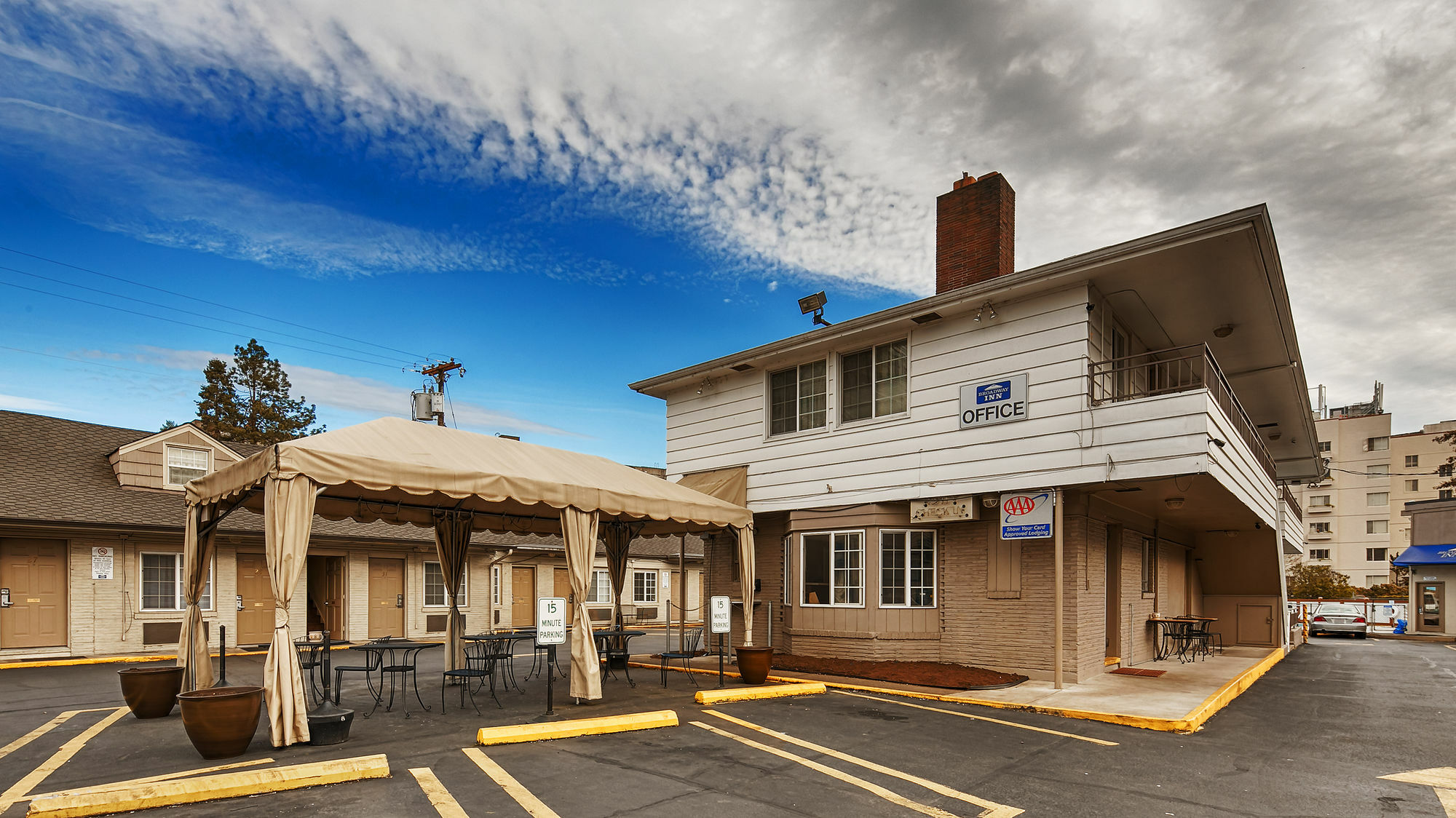 Travelodge By Wyndham Eugene Downtown/University Of Oregon Экстерьер фото