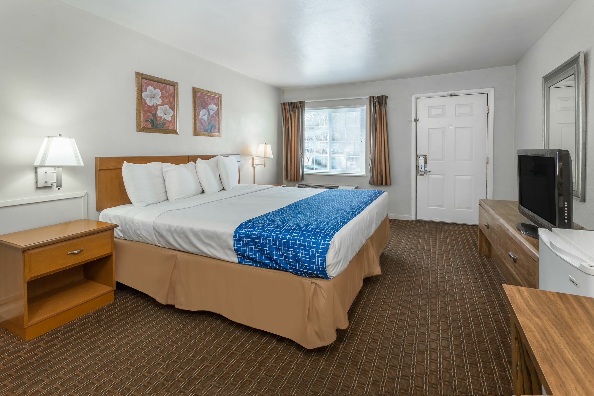 Travelodge By Wyndham Eugene Downtown/University Of Oregon Экстерьер фото