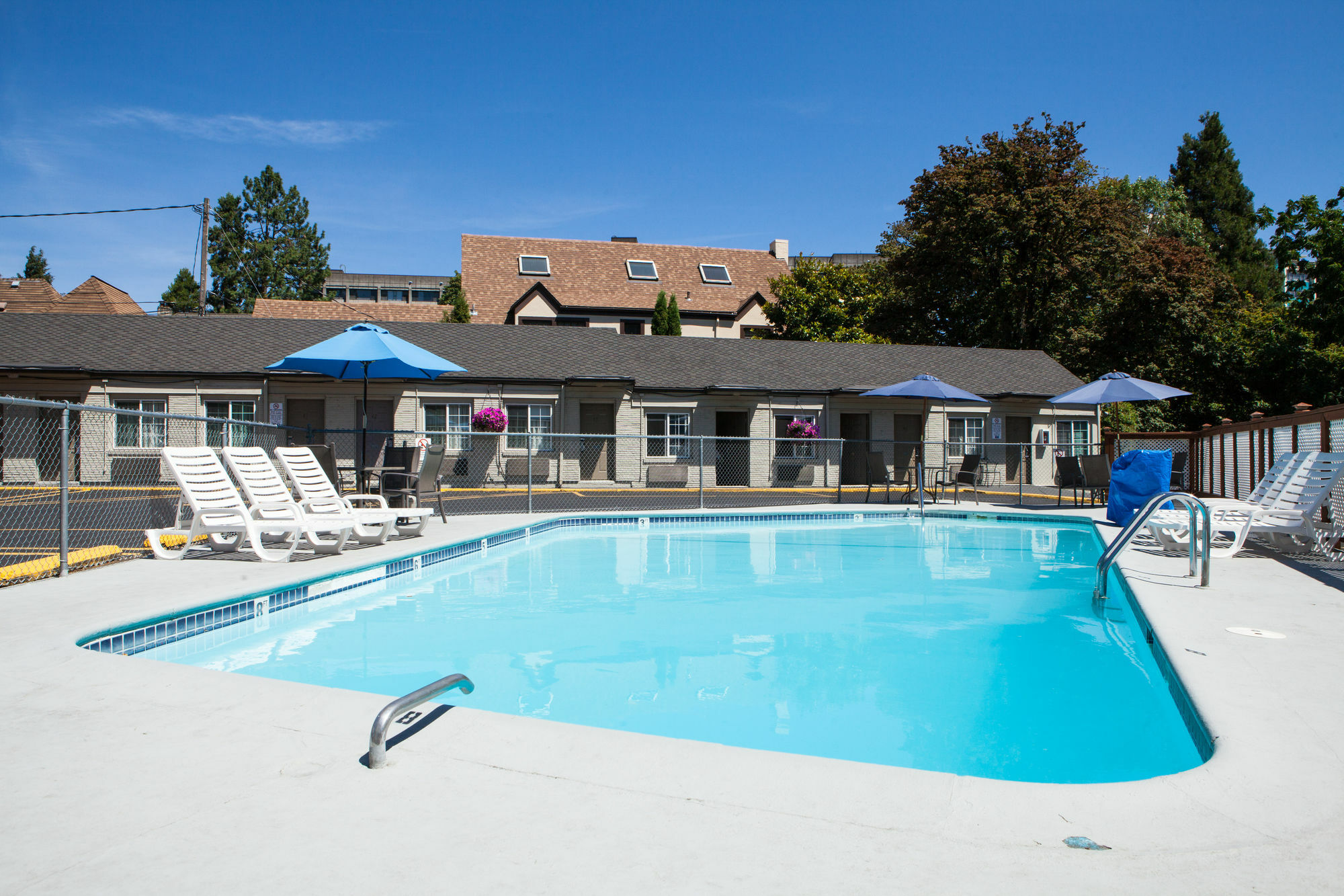 Travelodge By Wyndham Eugene Downtown/University Of Oregon Экстерьер фото